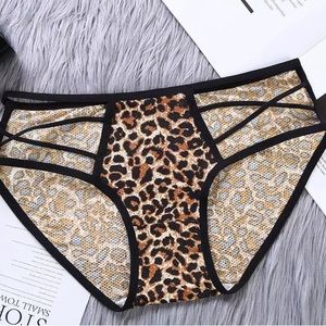 3️⃣1️⃣. MiiOW Women's Leopard Briefs 3PCS Elastic Belt Cotton Inner